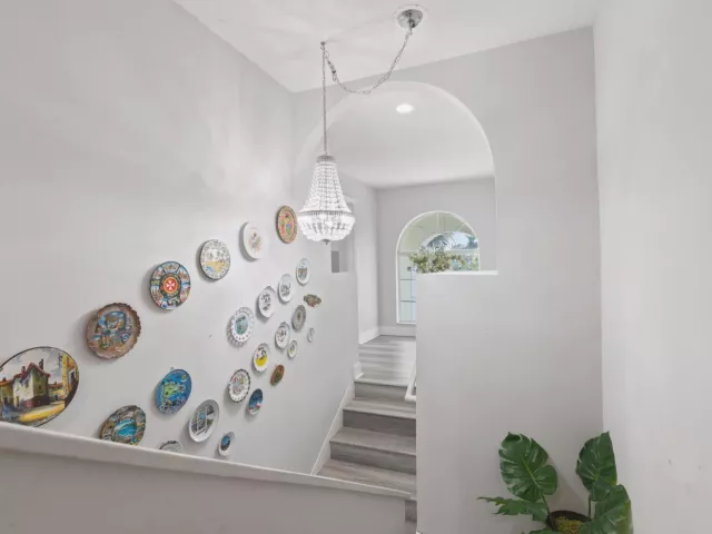 5-bedroom home for rent in West Palm Beach - 3221 El Camino - MondialRealty