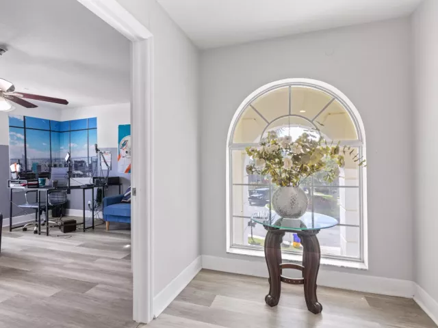 5-bedroom home for rent in West Palm Beach - 3221 El Camino - MondialRealty