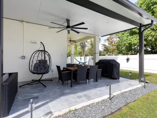 5-bedroom home for rent in West Palm Beach - 3221 El Camino - MondialRealty