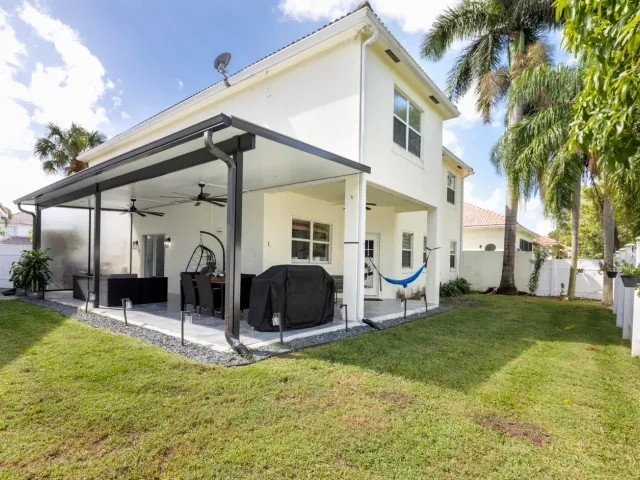 5-bedroom home for rent in West Palm Beach - 3221 El Camino - MondialRealty