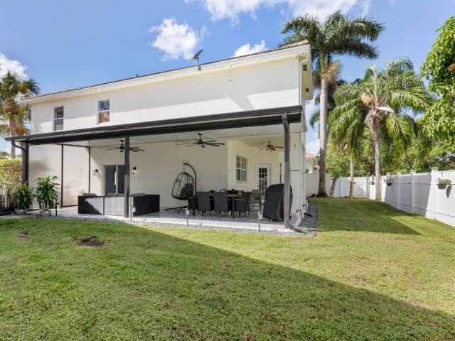5-bedroom home for rent in West Palm Beach - 3221 El Camino - MondialRealty