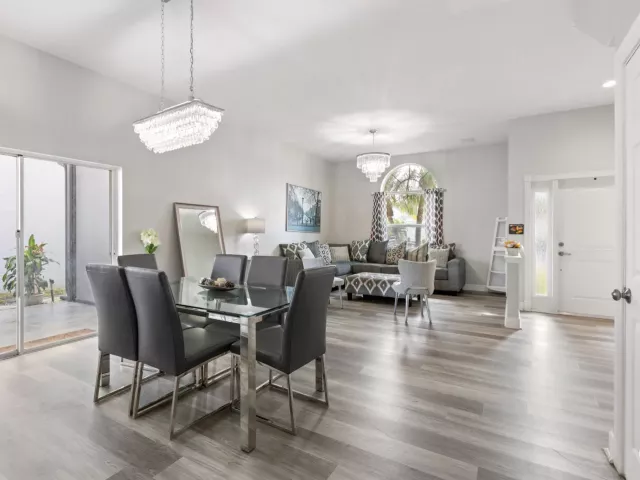 5-bedroom home for rent in West Palm Beach - 3221 El Camino - MondialRealty