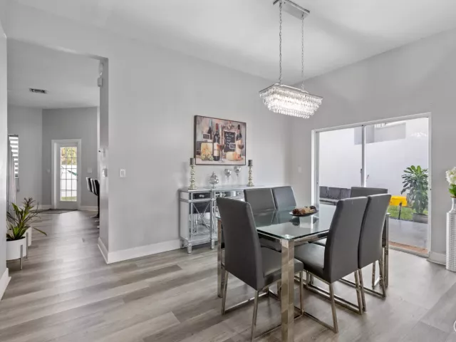 5-bedroom home for rent in West Palm Beach - 3221 El Camino - MondialRealty