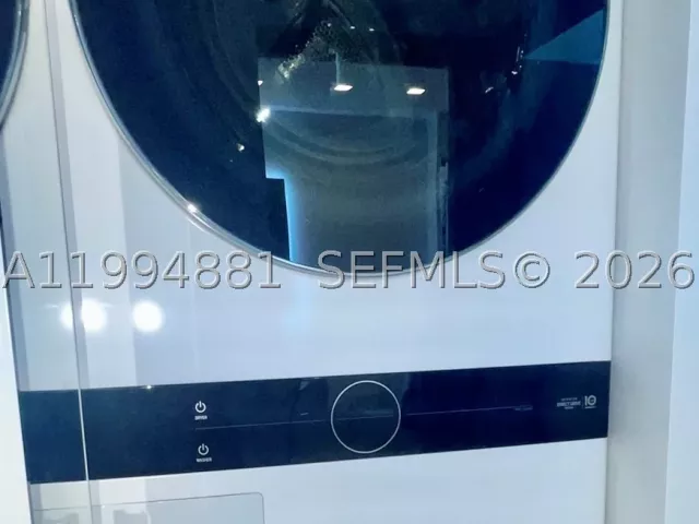 3-bedroom condo for rent in Sunny Isles Beach - 17555 Collins Ave 1001 - MondialRealty