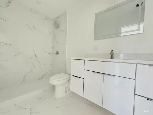 4-bedroom home for sale in West Palm Beach - 6507 Alexander Road - MondialRealty