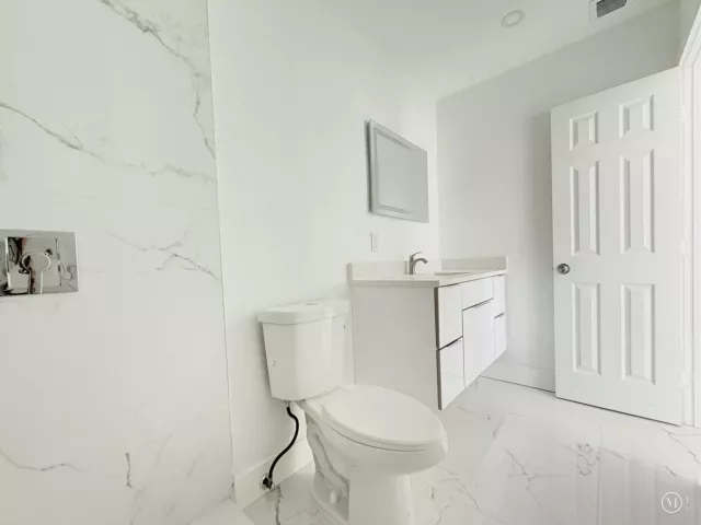 4-bedroom home for sale in West Palm Beach - 6507 Alexander Road - MondialRealty