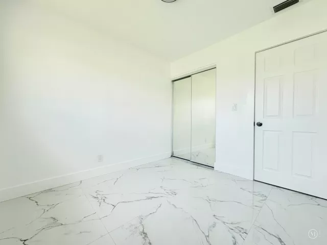 4-bedroom home for sale in West Palm Beach - 6507 Alexander Road - MondialRealty