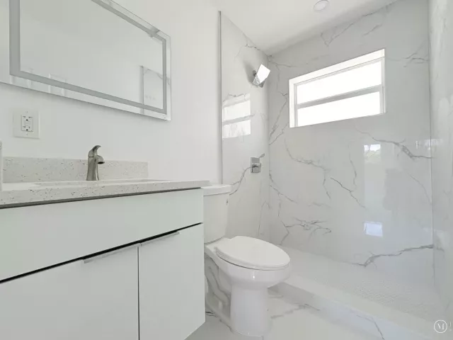 4-bedroom home for sale in West Palm Beach - 6507 Alexander Road - MondialRealty