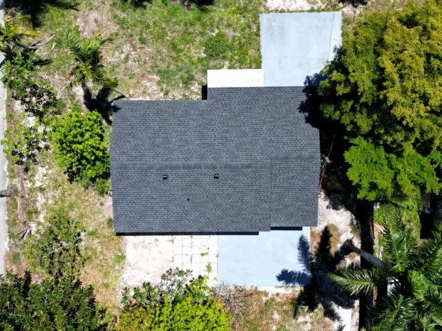 4-bedroom home for sale in West Palm Beach - 6507 Alexander Road - MondialRealty