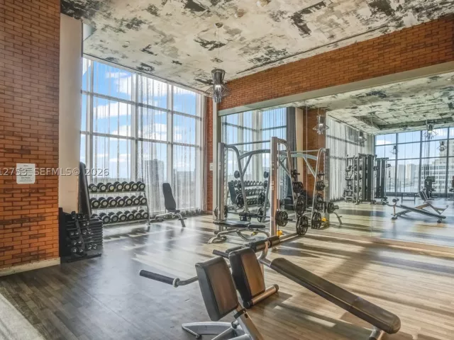 2-bedroom condo for sale in Hollywood - 4010 S Ocean Dr R1801 - MondialRealty