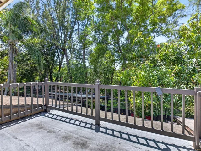 3-bedroom home for sale in Boca Raton - 22859 N Sandalfoot Boulevard - MondialRealty