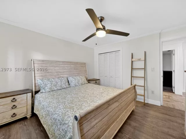 4-bedroom home for sale in Miami - 10570 SW 56th Ter - MondialRealty