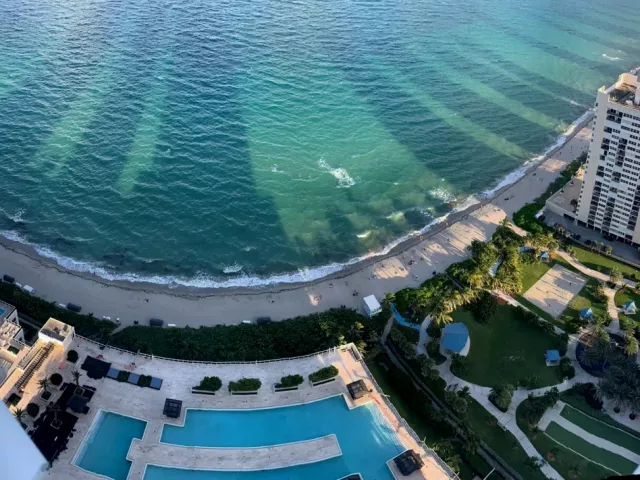 3-bedroom condo for rent in Hallandale Beach - 1850 S Ocean Drive 4202 - MondialRealty