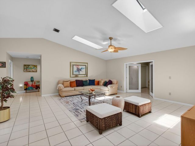2-bedroom home for sale in Delray Beach - 2925 Riviera Drive - MondialRealty