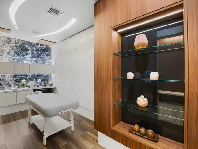 3-bedroom condo for rent in Fort Lauderdale - 701 N Fort Lauderdale Beach Boulevard 406 - MondialRealty