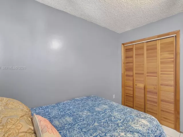 5-bedroom home for sale in Homestead - 15104 SW 304th Ter - MondialRealty