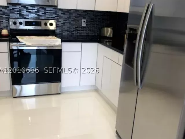 2-bedroom condo for rent in Hallandale Beach - 2030 S Ocean Dr 1706 - MondialRealty