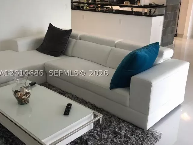 2-bedroom condo for rent in Hallandale Beach - 2030 S Ocean Dr 1706 - MondialRealty