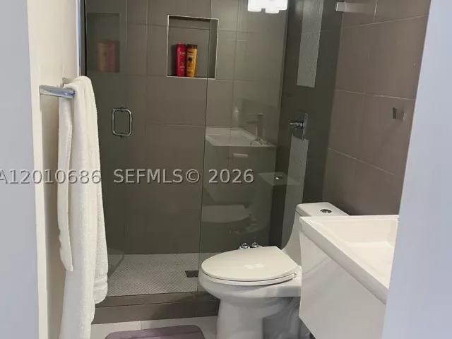 2-bedroom condo for rent in Hallandale Beach - 2030 S Ocean Dr 1706 - MondialRealty