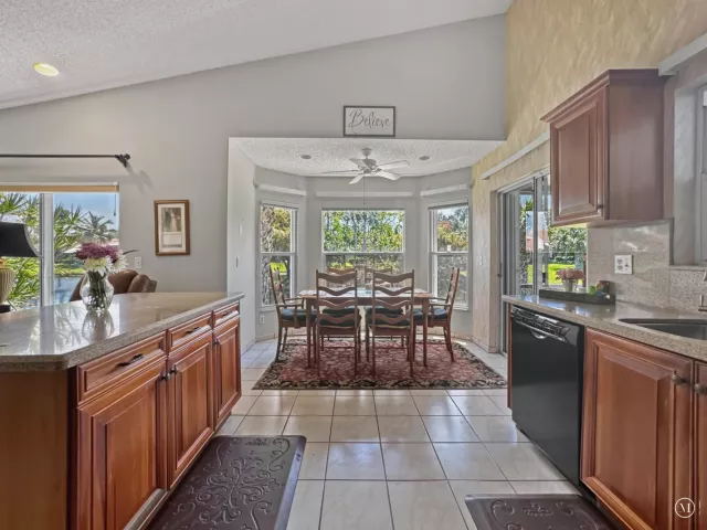 3-bedroom home for sale in Deerfield Beach - 180 NW 47th Avenue - MondialRealty