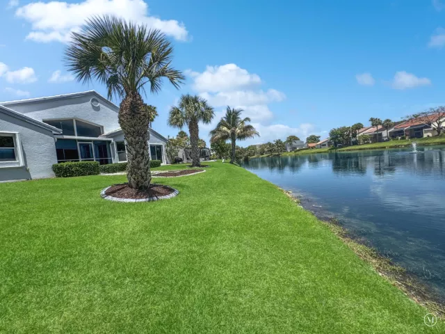 3-bedroom home for sale in Deerfield Beach - 180 NW 47th Avenue - MondialRealty