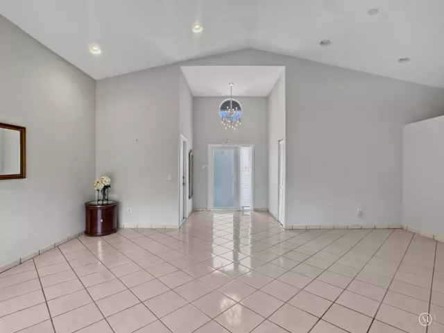 3-bedroom home for sale in Deerfield Beach - 180 NW 47th Avenue - MondialRealty