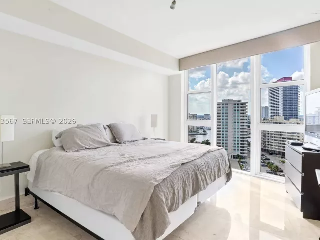2-bedroom condo for rent in Hallandale Beach - 1850 S Ocean Dr 1410 - MondialRealty