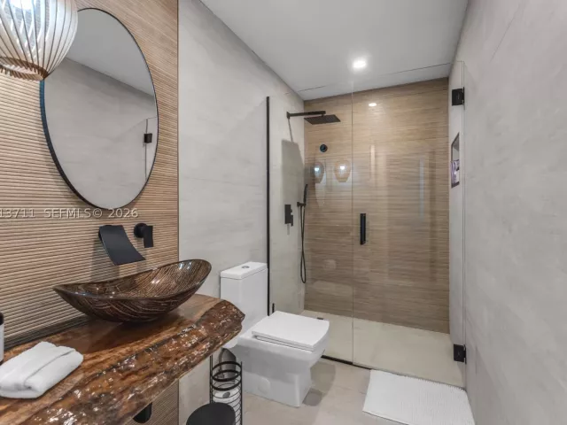 3-bedroom home for sale in Miami - 6651 SW 148th Court - MondialRealty