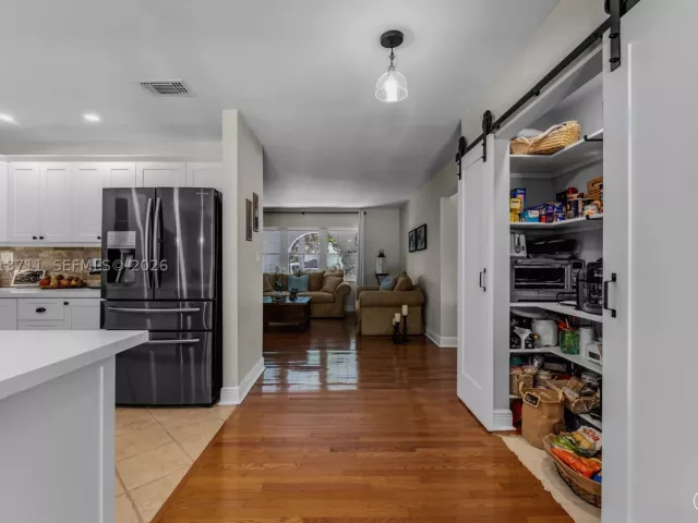 3-bedroom home for sale in Miami - 6651 SW 148th Court - MondialRealty