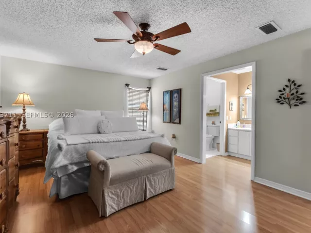 3-bedroom home for sale in Miami - 6651 SW 148th Court - MondialRealty