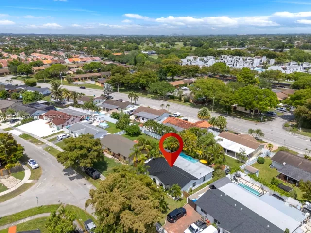 3-bedroom home for sale in Miami - 6651 SW 148th Court - MondialRealty