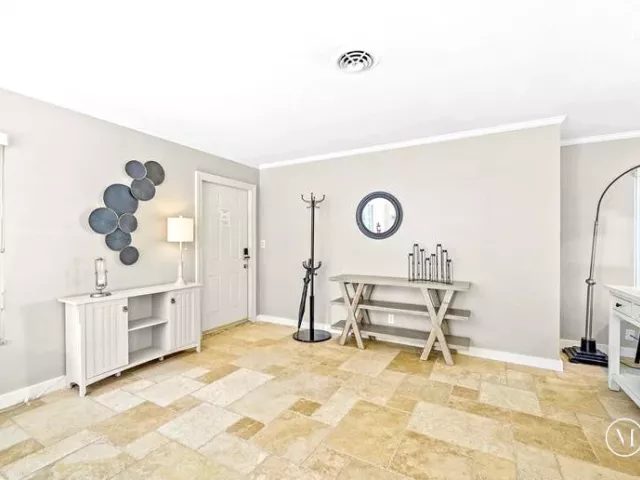 3-bedroom home for sale in Wilton Manors - 332 NW 26th Court - MondialRealty