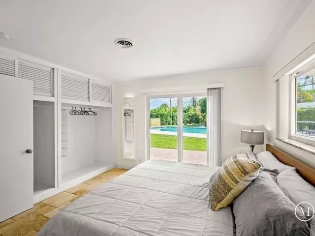 3-bedroom home for sale in Wilton Manors - 332 NW 26th Court - MondialRealty