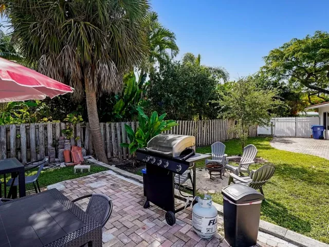 3-bedroom home for sale in Wilton Manors - 332 NW 26th Court - MondialRealty