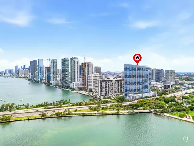 2-bedroom condo for sale in Miami - 601 NE 36th St 2707 - MondialRealty