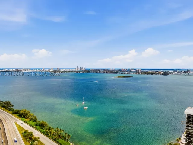 2-bedroom condo for sale in Miami - 601 NE 36th St 2707 - MondialRealty