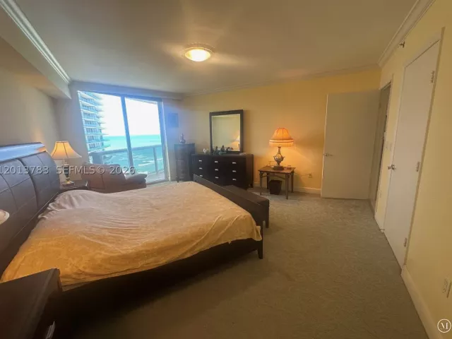 2-bedroom condo for rent in Sunny Isles Beach - 18911 Collins Ave 1602 - MondialRealty