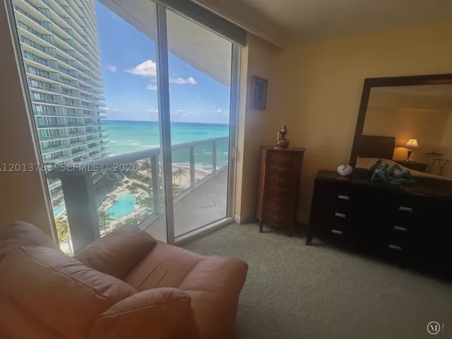 2-bedroom condo for rent in Sunny Isles Beach - 18911 Collins Ave 1602 - MondialRealty