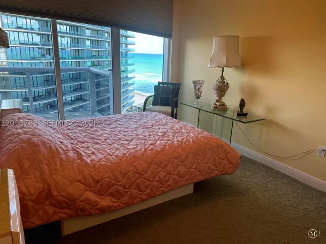 2-bedroom condo for rent in Sunny Isles Beach - 18911 Collins Ave 1602 - MondialRealty