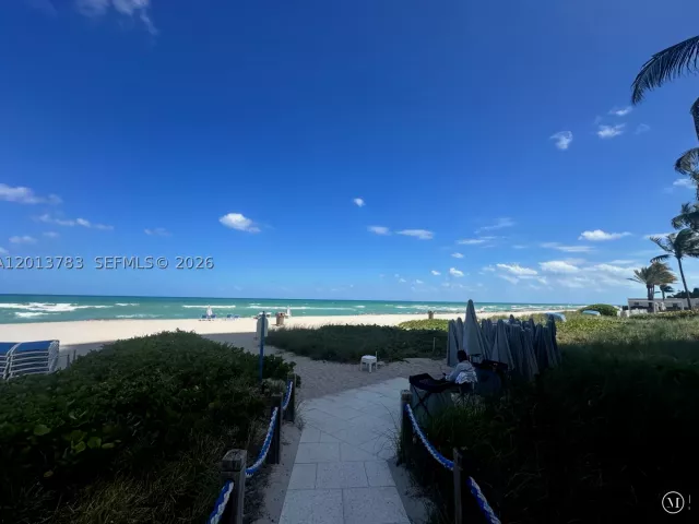 2-bedroom condo for rent in Sunny Isles Beach - 18911 Collins Ave 1602 - MondialRealty