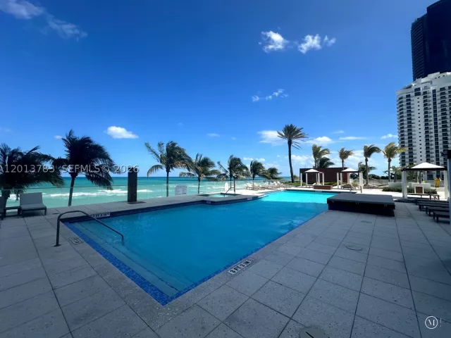2-bedroom condo for rent in Sunny Isles Beach - 18911 Collins Ave 1602 - MondialRealty
