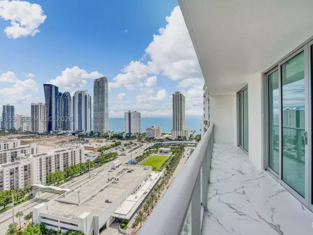 2-bedroom condo for sale in Sunny Isles Beach - 330 Sunny Isles Blvd 5-2205 - MondialRealty
