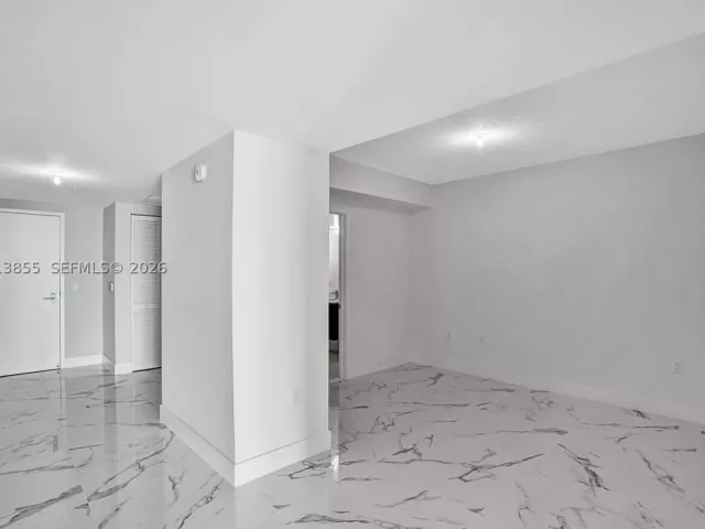 2-bedroom condo for sale in Sunny Isles Beach - 330 Sunny Isles Blvd 5-2205 - MondialRealty