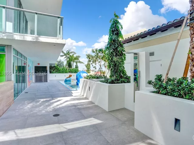 2-bedroom condo for sale in Sunny Isles Beach - 330 Sunny Isles Blvd 5-2205 - MondialRealty