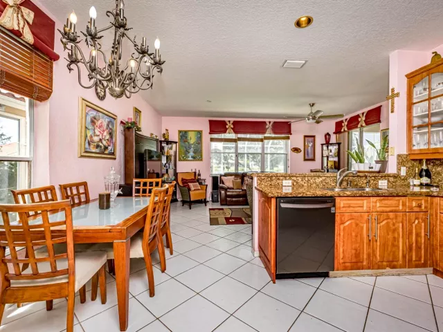 4-bedroom home for sale in Boca Raton - 18687 Sea Turtle Lane - MondialRealty
