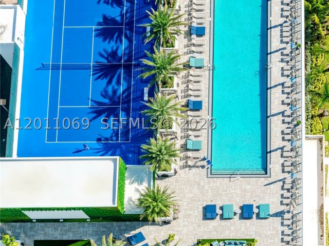 3-bedroom condo for sale in Hollywood - 4010 S Ocean Dr R908 - MondialRealty