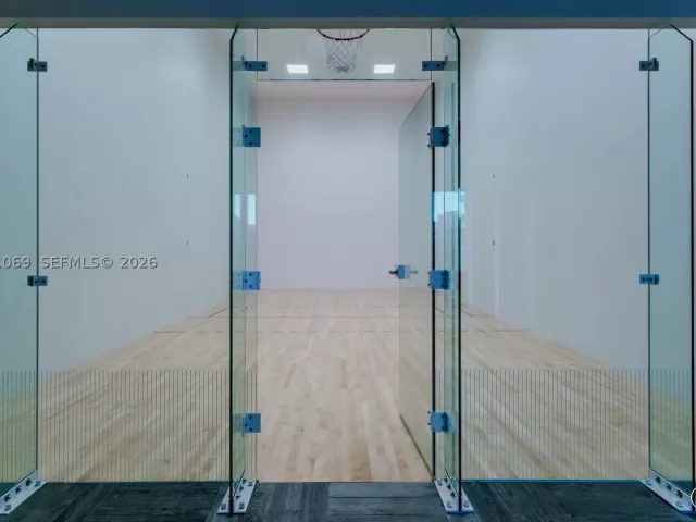 3-bedroom condo for sale in Hollywood - 4010 S Ocean Dr R908 - MondialRealty