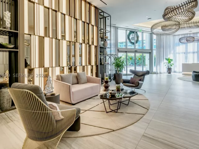 3-bedroom condo for sale in Hollywood - 4010 S Ocean Dr R908 - MondialRealty