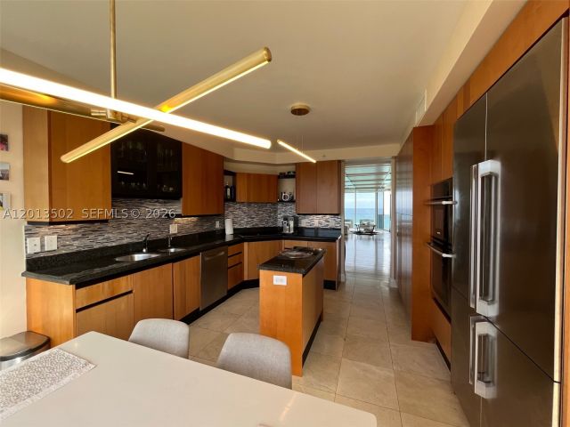 3-bedroom condo for rent in Sunny Isles Beach -  - MondialRealty