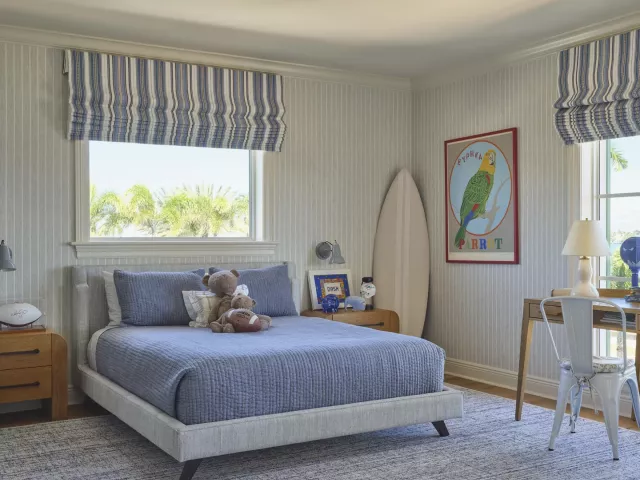 5-bedroom home for sale in West Palm Beach - 6709 S Flagler Drive - MondialRealty